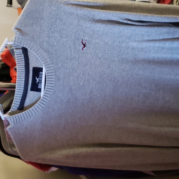 Sweter - Picture 2 of 2